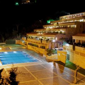 Monteverde Hotel, khách sạn ở Beit Meri
