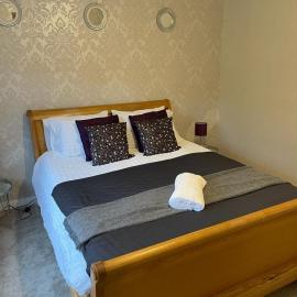 Charming 3-Bed Home Comfortable Stay in Coalville
