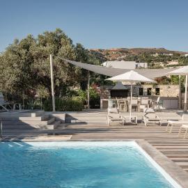 Eco Villa, Serene Nature Retreat Near the Beach, hotel i Maroulás