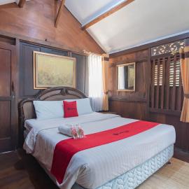 RedDoorz near Farmhouse Lembang