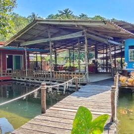 TA YAI HOMESTAY (ตา ยาย โฮมสเตย์)