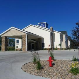 Cobblestone Inn & Suites - Hartington, hotel di Hartington