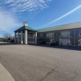 Crestview Inn Branson West by Silver Dollar City, מלון בברנסון ווסט