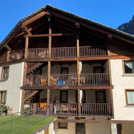 Jack's Nest – hotel w mieście Campertogno