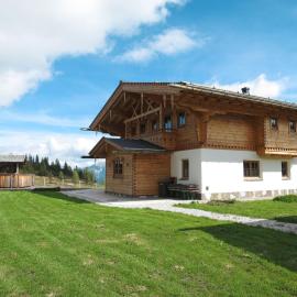 Chalet Aualm-2 by Interhome, hotell sihtkohas Forstau