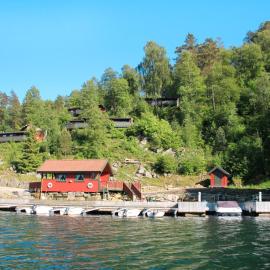 Holiday Home Haugen by Interhome, готель у місті Люнґдал