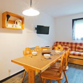 Apartment Villaret 317 by Interhome