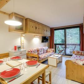 Apartment Pegase Phenix-65 by Interhome, hotel in Le Corbier