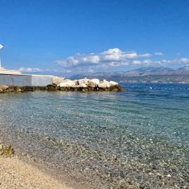 Apartment Anna - 20 m from the sea, hotel v destinaci Postira