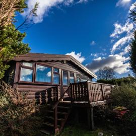 Spacious 3 Bed Log Cabin in Snowdonia Mountains, hotel din Trawsfynydd