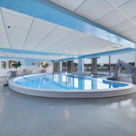 345 Edgewater Inn, hotel en Charlevoix