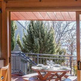 Grey Kangaroo - 2BR l Lake Front l Pet Friendly l Air-Con l BBQ l WiFi