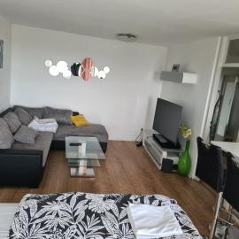 Sehr Schöne drei Zimmer Delüx Wohnung in Sindelfingen, hotel in Sindelfingen