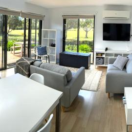 Fairways 2, hotel a Coles Bay