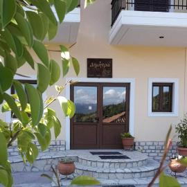 Dimitra, hotel en Dháfni