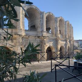 Holiday in Arles: Appartement de l'Amphithéâtre, hotel v destinácii Arles