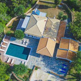Achilleion Forest Villa, hotelli kohteessa Kynopiástai