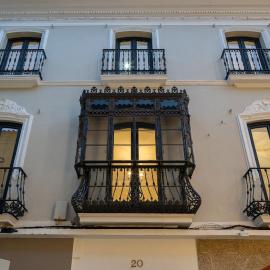 Apartamentos Petronila 1881