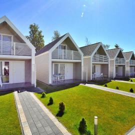 Holiday homes with terraces close to the beach