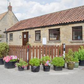 Cow Pasture Cottage - Uk2297, hotel in Ebberston