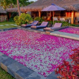 Luxury Sakina Villa - Beachfront, Hotel in Dzamandzar