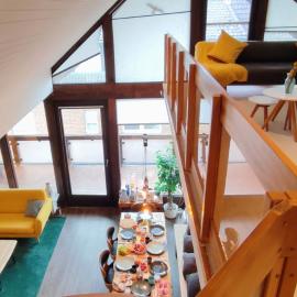 Stilvolle Galeriewohnung im Land der tausend Berge