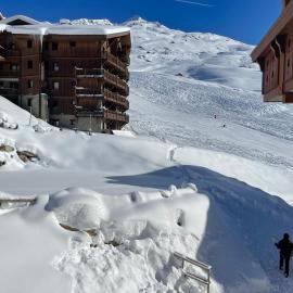 Appartement ski aux pieds dans résidence premium piscine, sauna hamam, hotel v destinaci Les Menuires