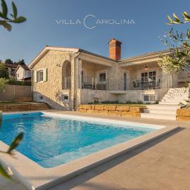 Villa Carolina, hotel in Izola