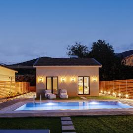 Carob Villas, an Eco-Friendly Hideaway, Hotel in Sísion
