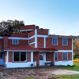 Senda Monarca, hotel di Senguio