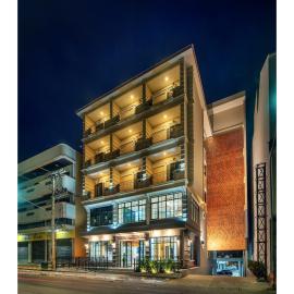 Nine River Hotel, Hotel in Ratchaburi