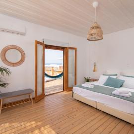 Sirens beach houses, hotel Marathiászban