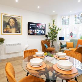 The House Of Selfies, hotel in Royal Tunbridge Wells