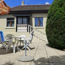 Holiday Home 5- chemin de la Pralay by Interhome, Hotel in Bellevue