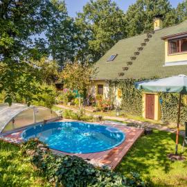Holiday Home Karasova III by Interhome, hotel in Dehtáře