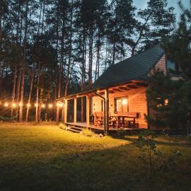 Leśna 21 Dom Południe przy PUSZCZA BIAŁOWIESKA – hotel w mieście Łuka