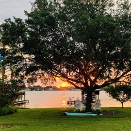 Chain of Lakes - Sunrise on Lake Idylwild - Tiki Bar, Dock & Kayaks - Legoland