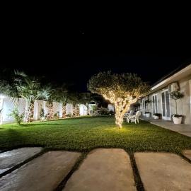 Amantea Monument, hotell sihtkohas Terrasini