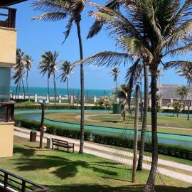 Apartamento no Aquaville Resort, do lado da sombra e perto da praia, hotel a Aquiraz
