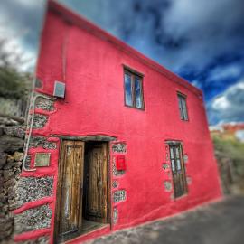El Hierro Poetry House Adventure Seekers & Solo Writer's Retreat- in the center of El Pinar