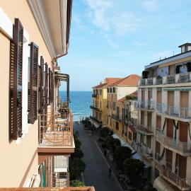 Residenza Nam, hotel ad Alassio