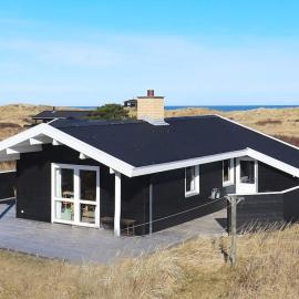Cozy Beach House in Kjul, hotel in Hirtshals