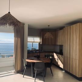 Spacious, Light & Cozy Apartment with Ocean Views