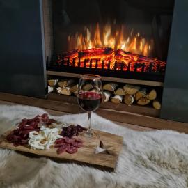 Mountain Paradise in Aparthotel Borovets Gardens, hotel i Borovets