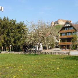 Hotel Landgasthof Fromm โรงแรมในUntergruppenbach