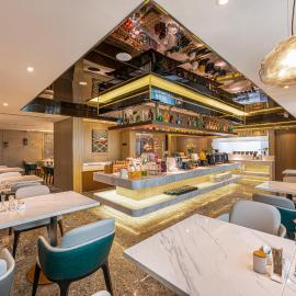 Atour Hotel Rudong Central Plaza, отель в городе Наньтун