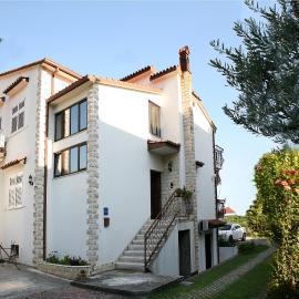 Apartments Maletić, hotel in Kaštela