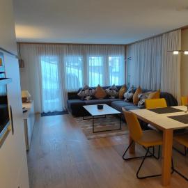 Schöne und Moderne Ferienwohnung, hotel i Grächen
