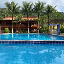 Lindo condomínio com piscina em Maresias- 50 m da praia