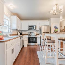 3Bedroom 2Bathroom close to historic downtown fast wifi